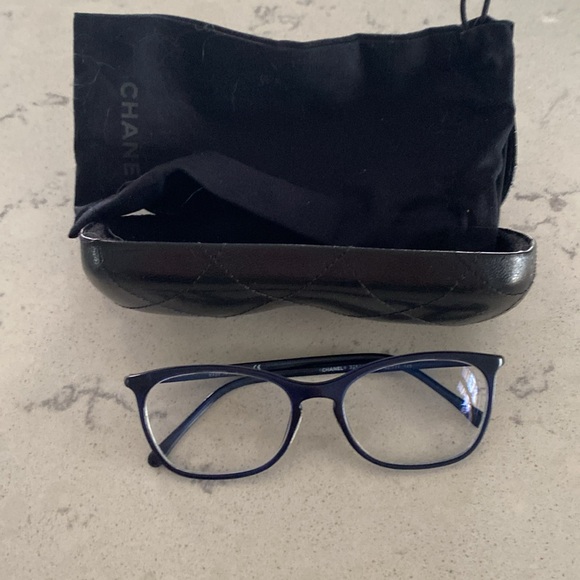 Chanel eyeglass frames - Picture 2 of 7